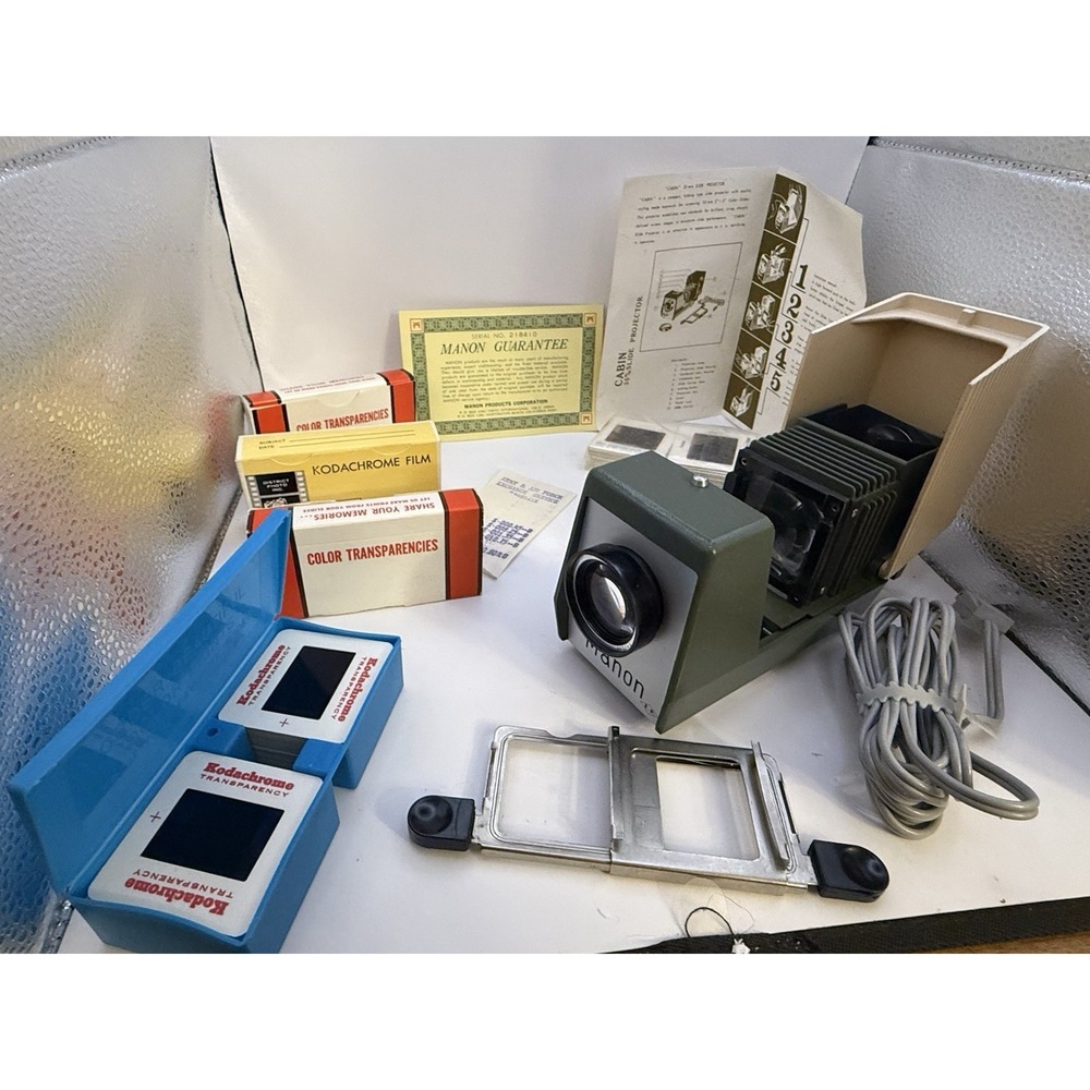 Vintage Manon Cabin 35mm Slide Projector Japan w/ Case & Accessories